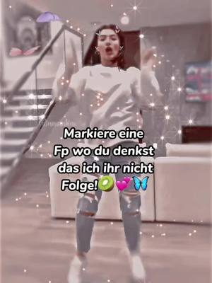 A post by @dinoxsunkinx on TikTok caption: @dinoxsunkinx antworten #fy💝🦋 #🦋❤️ |⚠️Fake Body⚠️