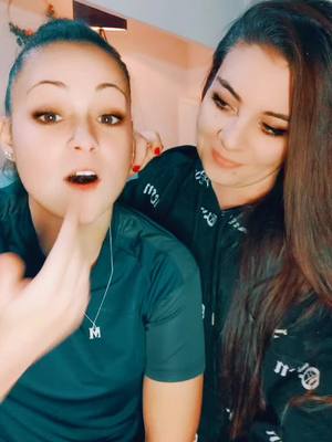 A post by @madyson0209 on TikTok caption: #pourtoiiiiiiii #mavie?? #jetaime❤ #monbebe❤️ #couplegoals❤ #mafemme❤️? #tendenciatiktok #deliretiktok #lesbiennecouple?? #teamlgbt?️‍?❤️ #couplelesbienne #flypower @amandineels8