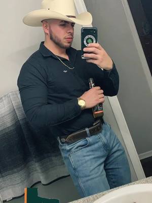 A post by @fenandocontreras93 on TikTok caption: #contreras #calvilloAgs #hidrocalido #hidrocalidaesmisangre #aguascalientes🤩☀️ #calvillo #cowboy #Dallas