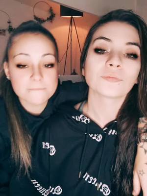 A post by @madyson0209 on TikTok caption: #pourtoiiiiiiii #mavie?? #jetaime❤ #couplegoals❤ #teamlgbt?️‍?❤️ #lesbiennecouple?? #mafemme❤️? #monbebe❤️ #tendenciatiktok #deliretiktok #rageux