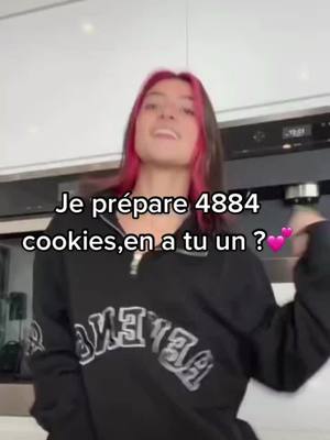 A post by @fan.charli.damelio89 on TikTok caption: Merci baucoup tout les abonnés ❤️🥺 #pourtoi #foryou #charli