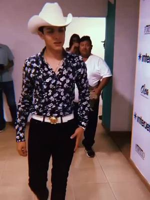 A post by @vfansdecorneliovega on TikTok caption: Diosssss es tan lindo 😩❤️ #corneliovegajr #fypシ #parati #fypシ゚viral #cornelio_vega #destacame #viral #corneliovegajr #parati