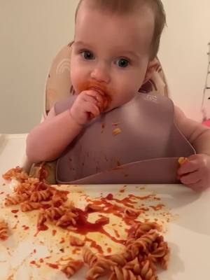 A post by @mtlmoms on TikTok caption: BON APPETIT!  #mtlbabies #babyledfeeding #babyfriendship #babybuds #momfriendsarethebest #spaghettibaby #brocolibaby #babytoe #babyledweaningideas