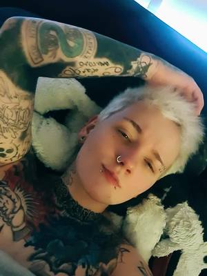 A post by @xblack.devilx on TikTok caption: oh oh the misery 😈 #glücklich #foryou #fürdich #piercings #tattoos #single