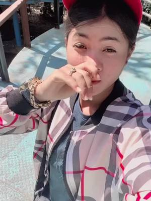 A post by @user332962622 on TikTok caption: # ❤️😊 ត្រឹមនាក់ស្គាល់🙈