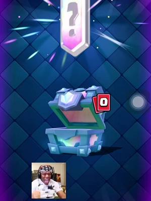 A post by @l.ancien92 on TikTok caption: Ouverture du coffre à la fin #clashroyale