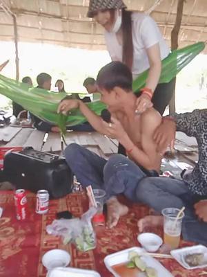 A post by @31479285025 on TikTok caption: #កូននាក់ក្រចេះ❤️🥀🤟