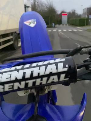 A post by @tymal_bklf on TikTok caption: Location toute l’année mais t’as walou 😂            #bikelife #yamaha #125ttr #wheeling