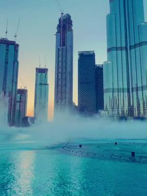 A post by @uaelovers4 on TikTok caption: Dubai mall water fountain ⛲️ dancing 💃