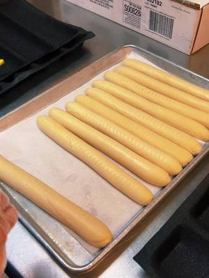 A post by @subwayrestock on TikTok caption: Prepping subway bread 🥖 ✅#fyp #subway #subwaycookies #fypシ #subwayeatfresh #RufflesOwnYourRidges