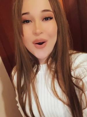 A post by @ilyuzashaa1 on TikTok caption: Вы просили,я спела🌸🥰#рек#дайте реакции😘