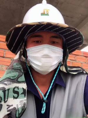 A post by @momsavin on TikTok caption: ជីវិតអ្នកធ្វើសំណង់👷‍♂️