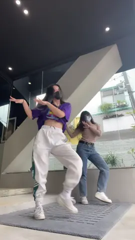 A post by @sammi_329 on TikTok caption: 不要污辱我的美@scorpio_kk1101