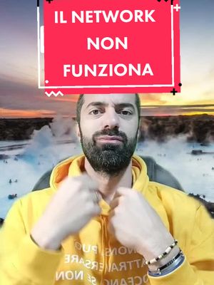 A post by @.thelollo on TikTok caption: Il #networkmarketing non funziona #greenscreen #effettivocali