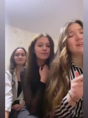 A post by @_vikyshonok_ on TikTok caption: Просто лучшие🥺@__valievaa__ @vikyshhh @_.fgelya._ #попадетливрек?? #рекомендации