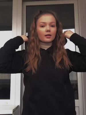 A post by @lera_romanova_ on TikTok caption: Ты со мной на чуть-чуть