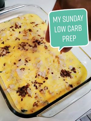 A post by @yoyoiziah on TikTok caption: Sunday #lowcarb meal prep! #krushinketo #keto #mealprep #snacks #lowcarblifestyle  Link in bio ♥️