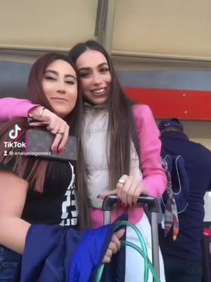 A post by @analuciagomez on TikTok caption: te amo vulnerable y sin mascaras, te amo en tu fortaleza y en las locuras que hacemos juntas💗 eres mi hermana y siempre estaré para ti… @Fernanda Madrid IG: analuciagomez