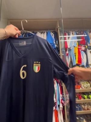 A post by @marcomaterazzi on TikTok caption: Vi racconto qualche storia, ogni pezzo di questa collezione è legato ad un ricordo.. e vi racconterò i più belli. Come iniziare e non da questa maglia.. ?! #Materazzi #Azzurri #magliecalcio #Matrix