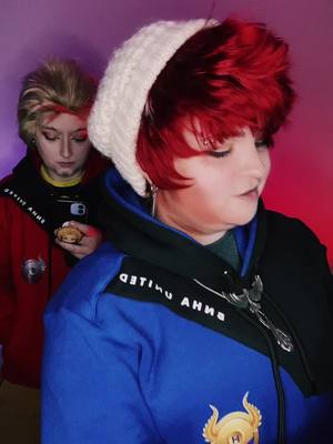 A post by @liter4l_trash on TikTok caption: Hawks: @snappykitten.cos  hoodies: @sakuraflor @rosemagpie #bnhaunited #myheroacademia #hawks #touyatodoroki #bluephoenixau