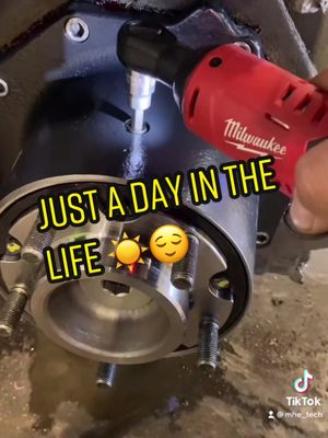 A post by @forklift_tech on TikTok caption: #milwaukeetools #dewalttools #mhe #mechanic