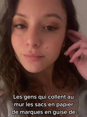 A post by @l0uise on TikTok caption: collez les tickets des caisse aussi non 🤣 #humour #clochard