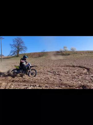 A post by @niknau6 on TikTok caption: #enduro #👀 #husaberg #s51#simson#famepartsaberkeineleistung