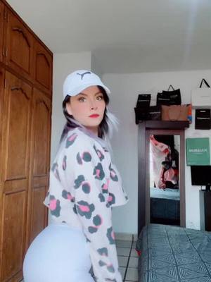 A post by @iamjesstapia on TikTok caption: #trend #parati 🤍