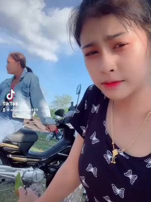 A post by @ahpovsingle499 on TikTok caption: នឹកអូនអត់បងៗៗ😍👩‍❤️‍👨🥀💔