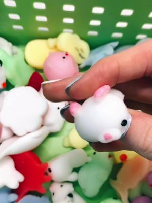 A post by @akinator__gamme on TikTok caption: Let’s play the mochi game again! #fidgettoys #foryoupage #fypシ #fyp #roblox #adoptmeroblox #akinator #fidgets