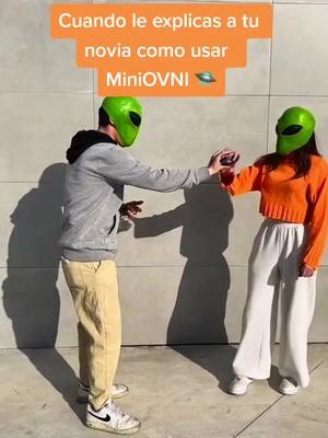 A post by @miniovni.com on TikTok caption: #miniovni #viral #novia #explorepage #españa #juego