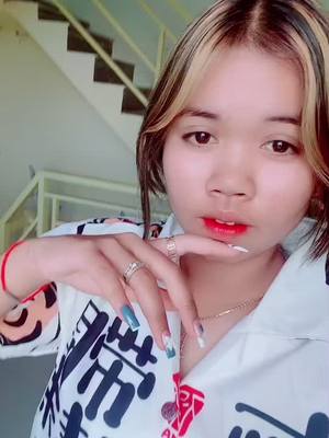 A post by @roth20061 on TikTok caption: Mean tea jun por 😃💔#fypシ #GBR #វិទ្យល័យបួ