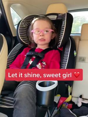 A post by @megane0321 on TikTok caption: I think we’ve got a star in the making 🥰😂 #letitshine #kidssinging #toddlersoftiktok #PassTheBIC #