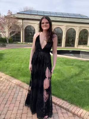 A post by @mrenee74 on TikTok caption: #mybeautifuldaughter #prom2022