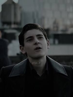 A post by @stxrljt on TikTok caption: i haven’t edited him in so long | #brucewayne #brucewayneedit #brucewaynegotham #davidmazouz #gotham #gothamedit #gothamtvshow #fyp