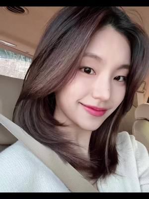 A post by @loco4itzy.group on TikTok caption: Here are the User of the pfp: @Tzuyu Stan 🫶😍 @#1 Felix stan^🇺🇦 @*#🤍#* @TEAM RAINING TACOSSSSSSS @kpopbl34  #itzy #yeji #kpop #kpopfyp #fy