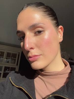 A post by @achiquepeek on TikTok caption: It’s the g l oooow for me #TalkingTree #earthday #glow #highlight #skincare