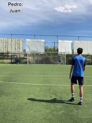 A post by @humildes.f.c.b on TikTok caption: 1 vs 1 🥵#fyp#futbol#1vs1#equipo#parati       #viral