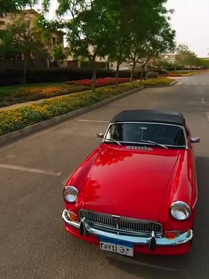 A post by @heliox_1 on TikTok caption: ❤️MG MGB 🏴󠁧󠁢󠁥󠁮󠁧󠁿 #classiccar #vintagecar #restoration #details #viral #viralvideo #pourtoi #foryou #britishcars #mgb #nature #green