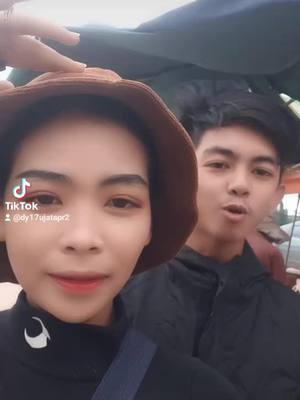 A post by @mrgmaing on TikTok caption: គេប្រាកថ្មីៗថារូបស្រីប្តីលេង😁😍😗