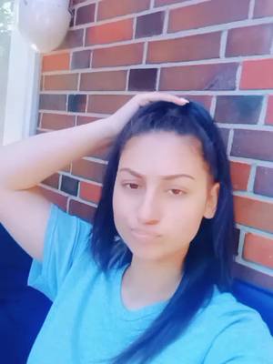 A post by @gaby_gabriela_18 on TikTok caption: #fyp