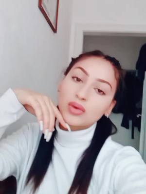 A post by @gaby_gabriela_18 on TikTok caption: ##fyp 💗