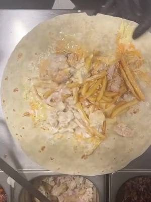 A post by @otacosroubaix on TikTok caption: 😏 #pourtoi #pourtoii #foryou #fy #viral #fyp #frenchtacos #otacos #otacosroubaix