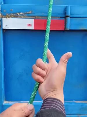 A post by @tabeud on TikTok caption: #rope #knot #KitchenHacks #fyp