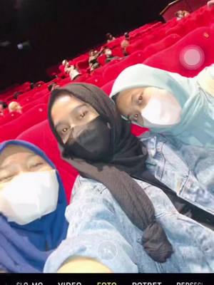 A post by @evaug19 on TikTok caption: Pulang2 pd panik