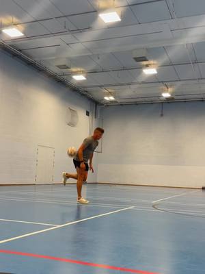 A post by @jamieknightfs on TikTok caption: Describe this in 3 words #newtrick #freestylefootball #wowza