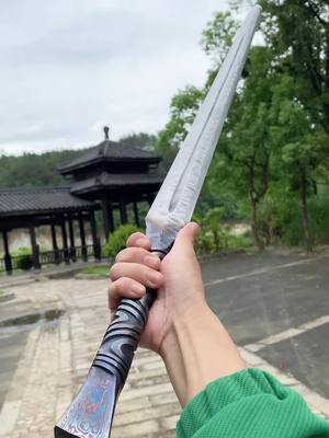 A post by @dongzhu091 on TikTok caption: #handmade #katana #sword #tiktok