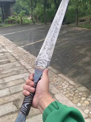 A post by @dongzhu091 on TikTok caption: #handmade #katana #sword #tiktok