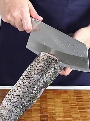 A post by @kitchenwareq on TikTok caption: #cutting#knife#kitchen