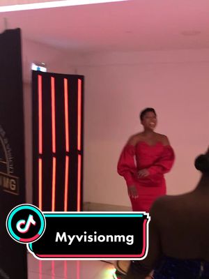 A post by @myvision360photobooth on TikTok caption: 🙌  #trending #viral #thenetherlands #360photobooth #myvisionmg #fypシ #fyp